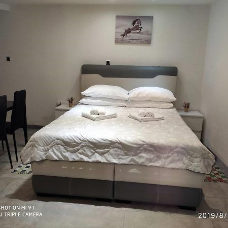 Apartament Cres Esterno foto