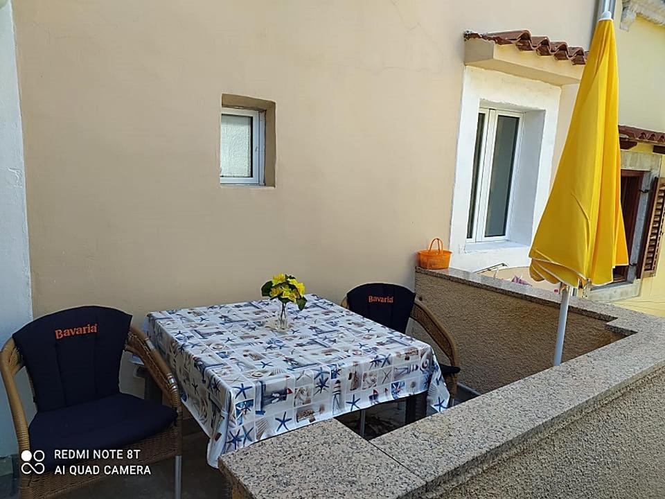 Apartament Cres Esterno foto