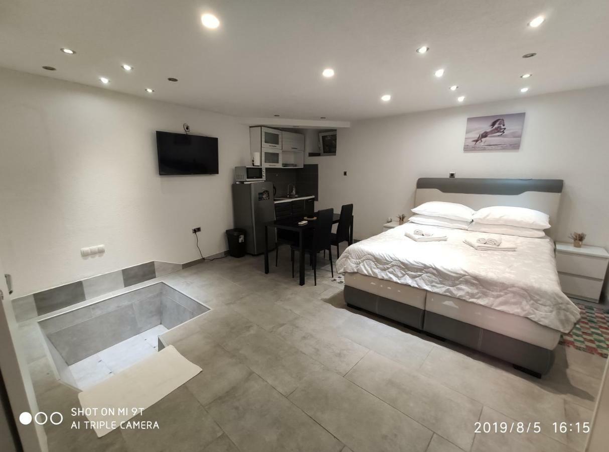 Apartament Cres Esterno foto